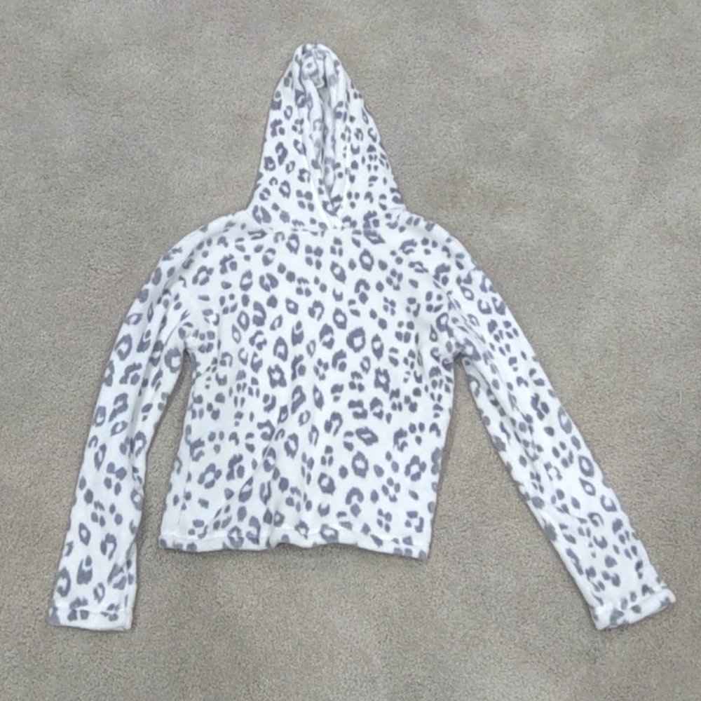 Cheetah Print Cropped Sweater